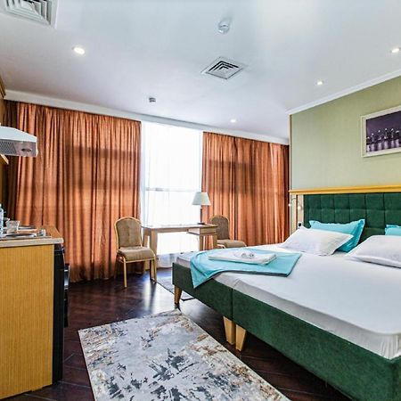 Shera Park Boutique Hotel Alma-Ata Exteriör bild