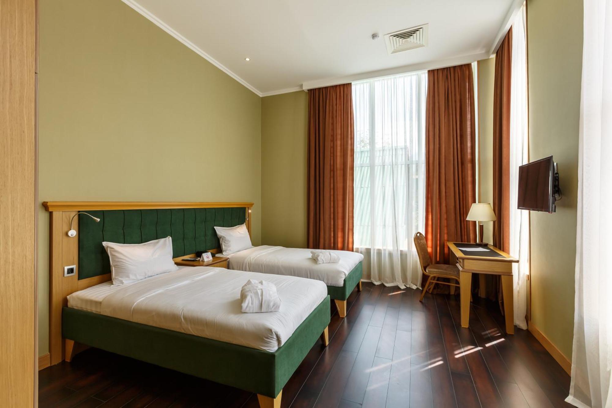 Shera Park Boutique Hotel Alma-Ata Exteriör bild