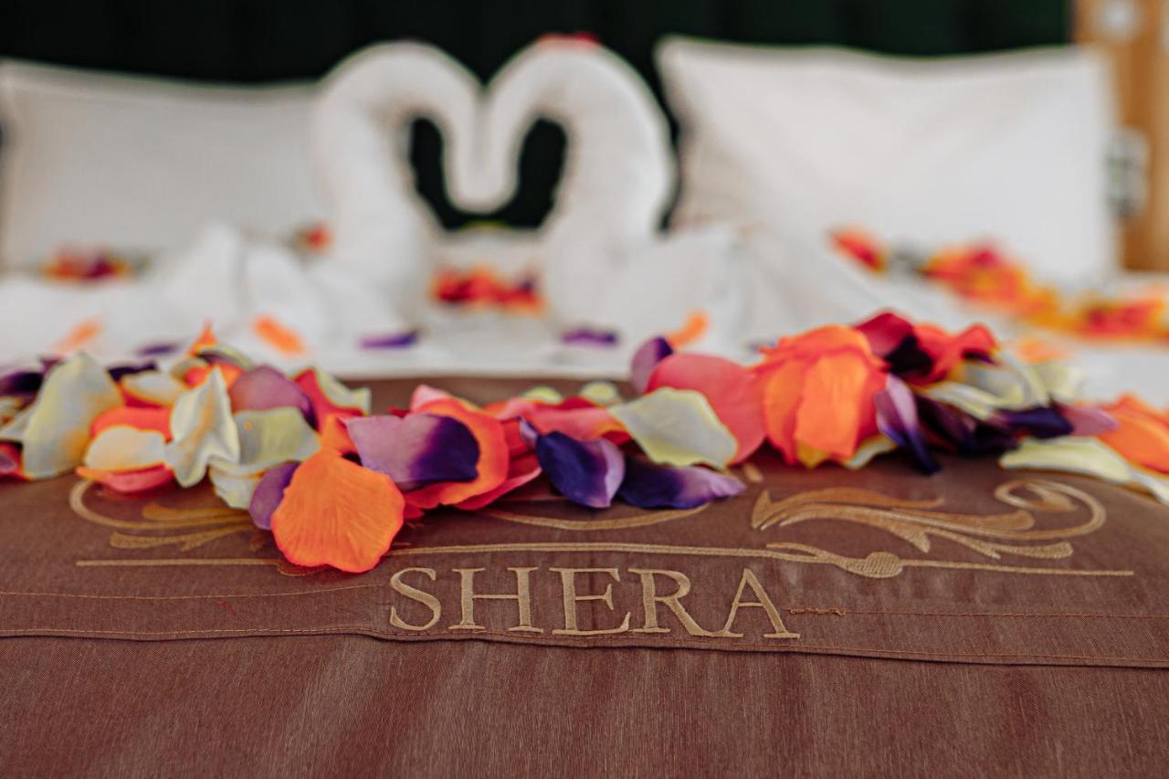 Shera Park Boutique Hotel Alma-Ata Exteriör bild